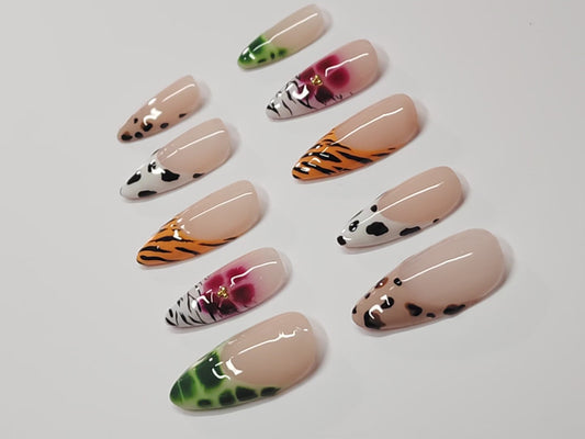 Animal print nails