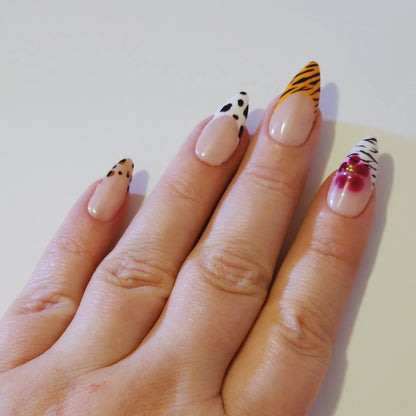 Animal print nails